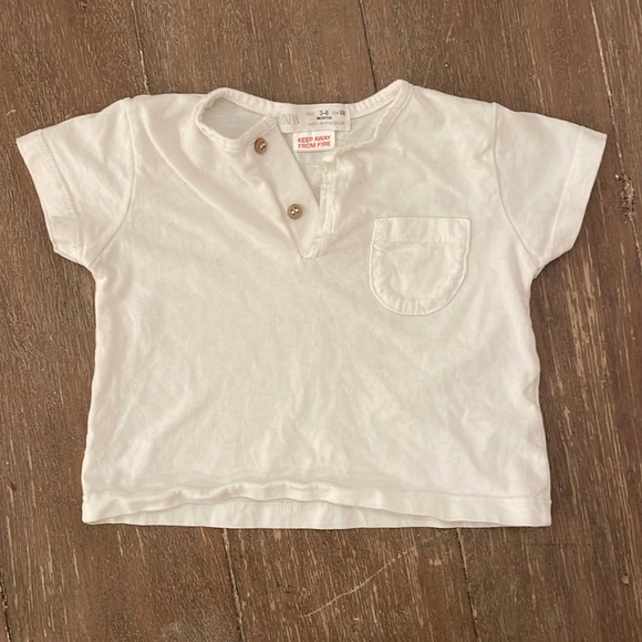 Zara tshirt 3-6 months - Picture 1 of 1